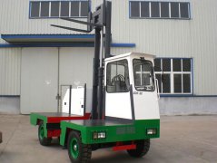 3噸電動(dòng)側(cè)面叉車